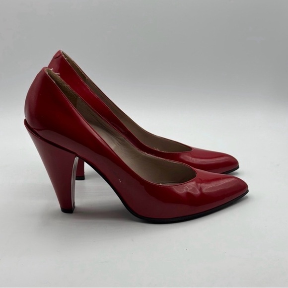 Marc by Marc Jacobs Glossy Red Pointed Toe Pumps - Picture 2 of 8